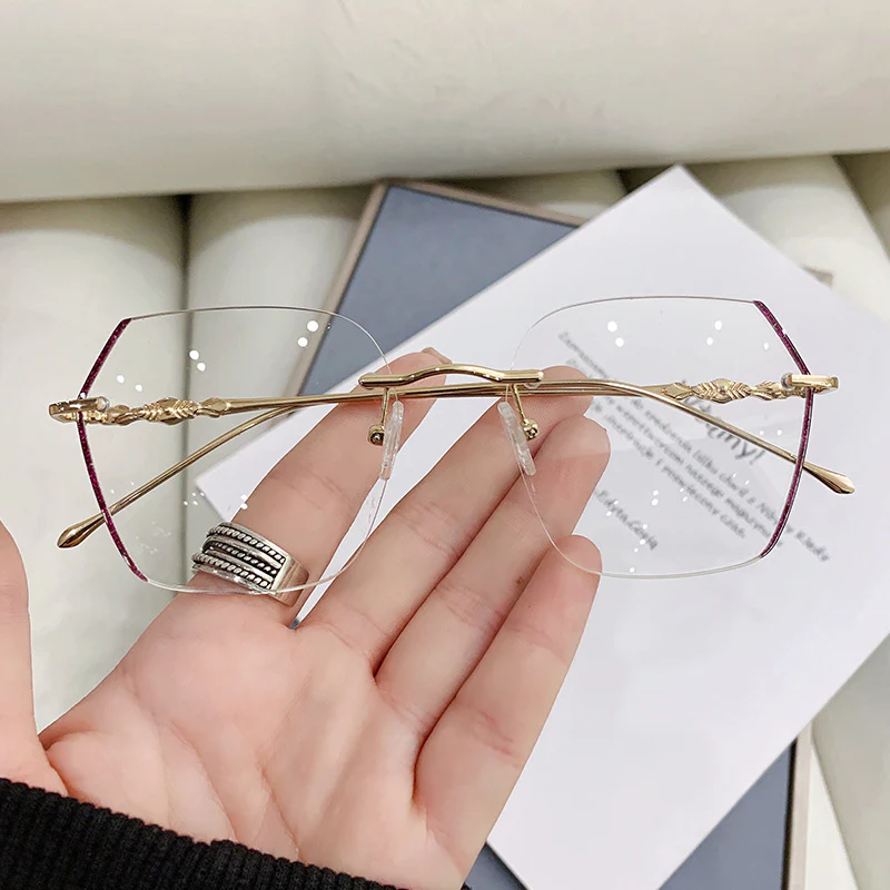 Eyeglasses